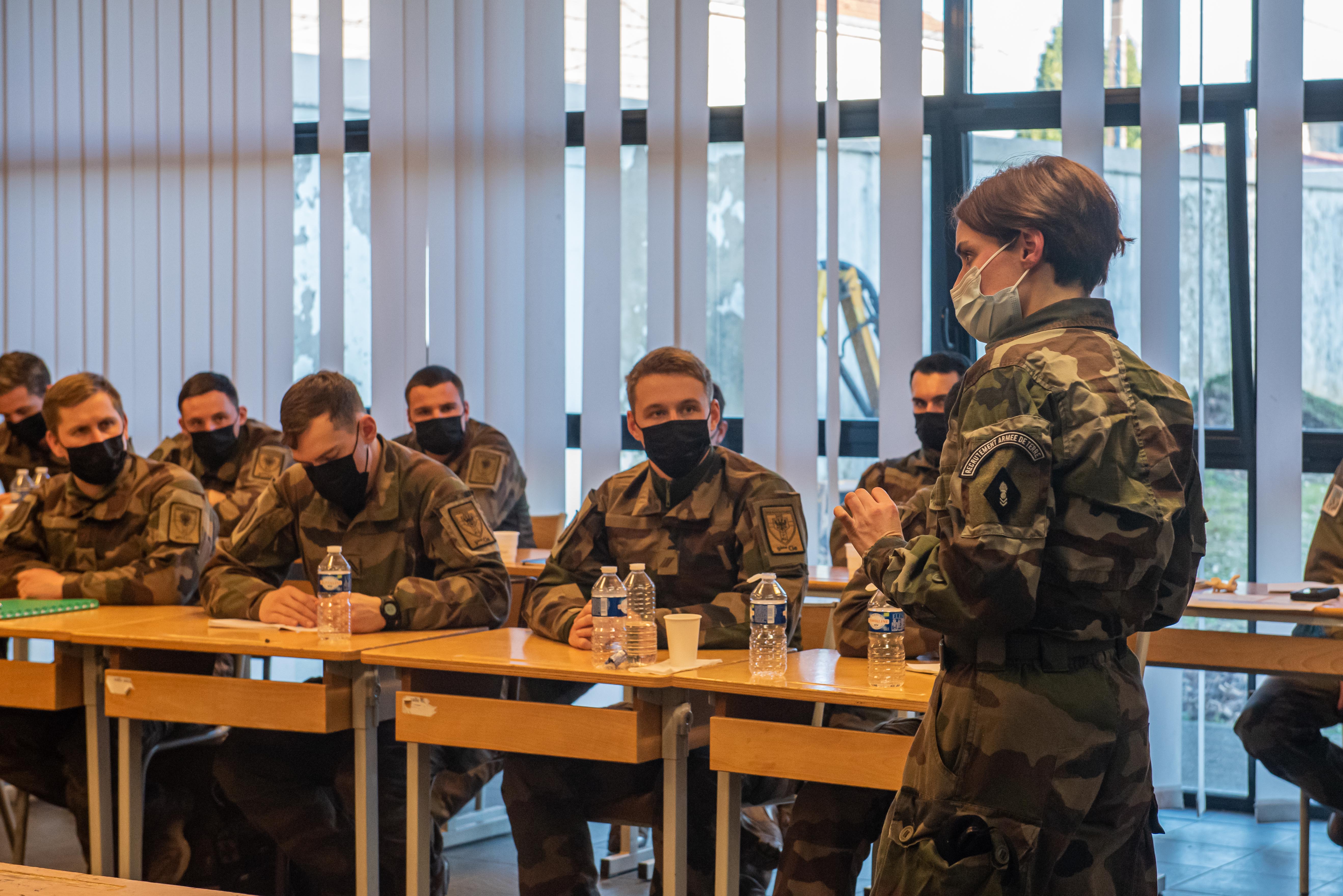 Les groupements de recrutement et  de sélection interviennent dans chaque  centre de formation initiale des militaires  du rang auprès de l’encadrement des futures promotions.