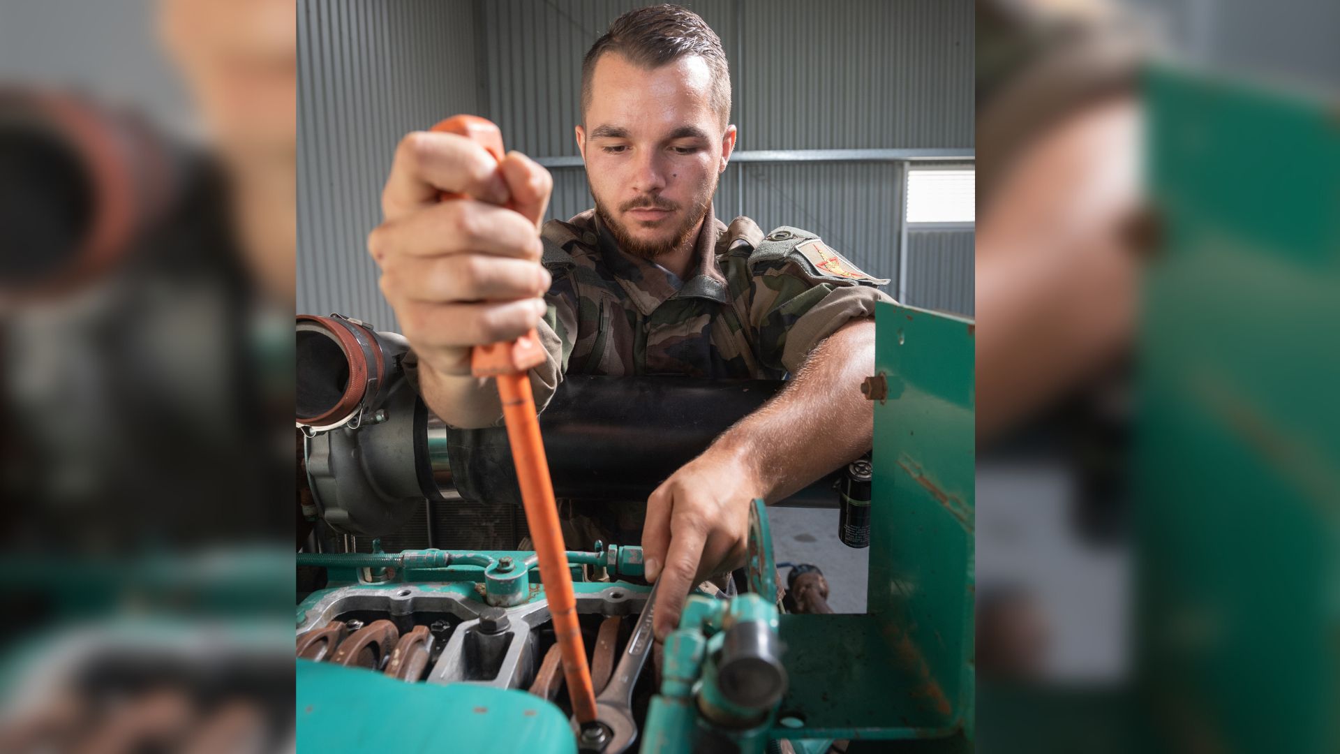 L'électromécanicien est capable d'intervenir sur tout type de moteur d'un groupe électrogène.