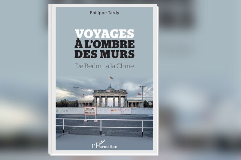 Livre voyage à l'ombre des murs 