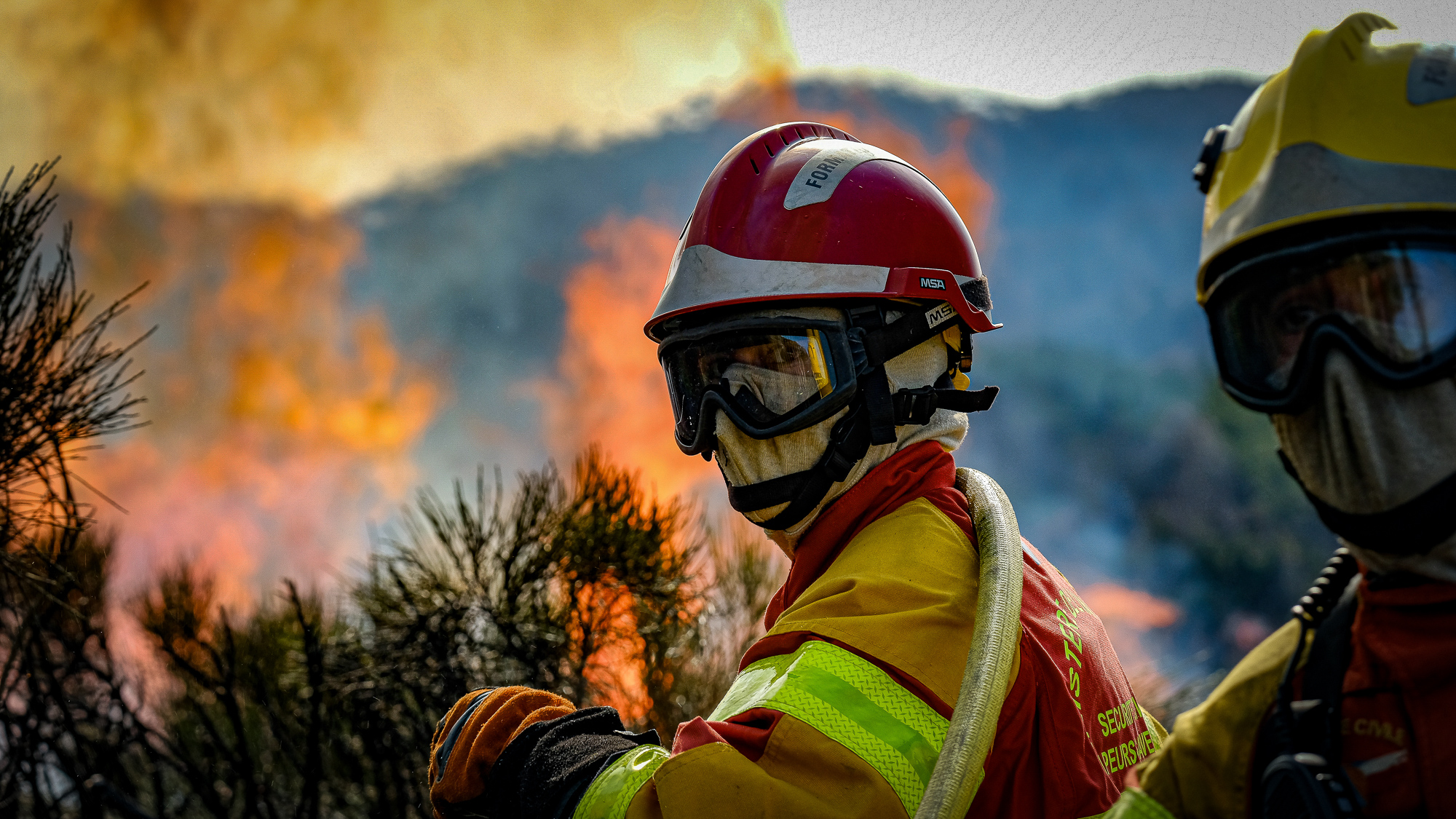 Cet été, le Sud de la France a été confronté à des incendies d’une ampleur inédite. Ils ont nécessité la mobilisation des Groupes du génie intégré, de détachement d’hélicoptères militaires et de modules adaptés de surveillance.