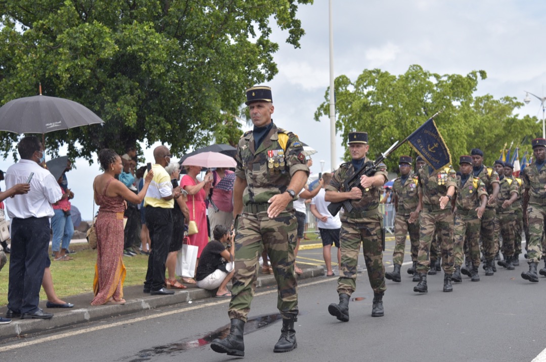 Le RSMA de Guadeloupe défile lors du 14 Juillet.