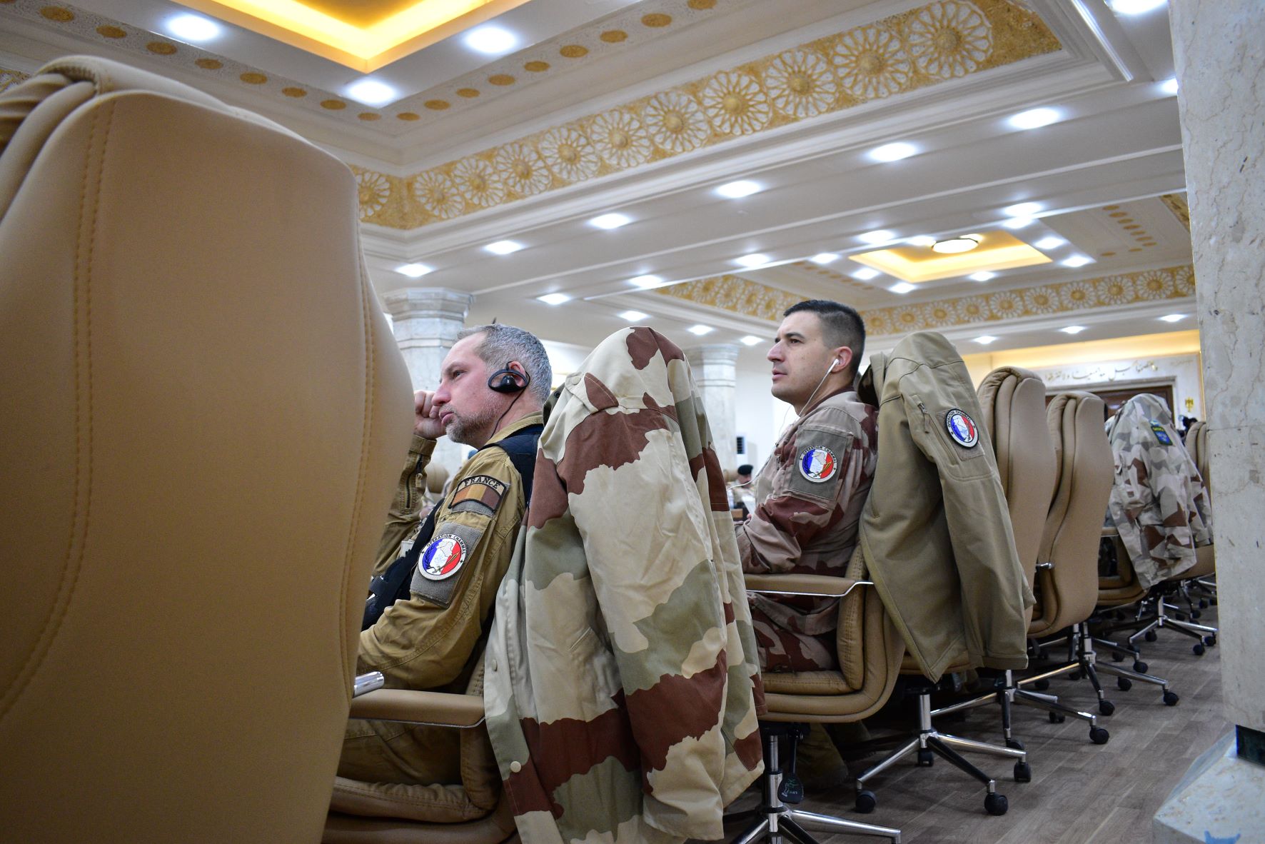 Chaque mois, les officiers français du JOCAT participent au bilan des opérations de lutte contre le groupe terroriste Daech.  