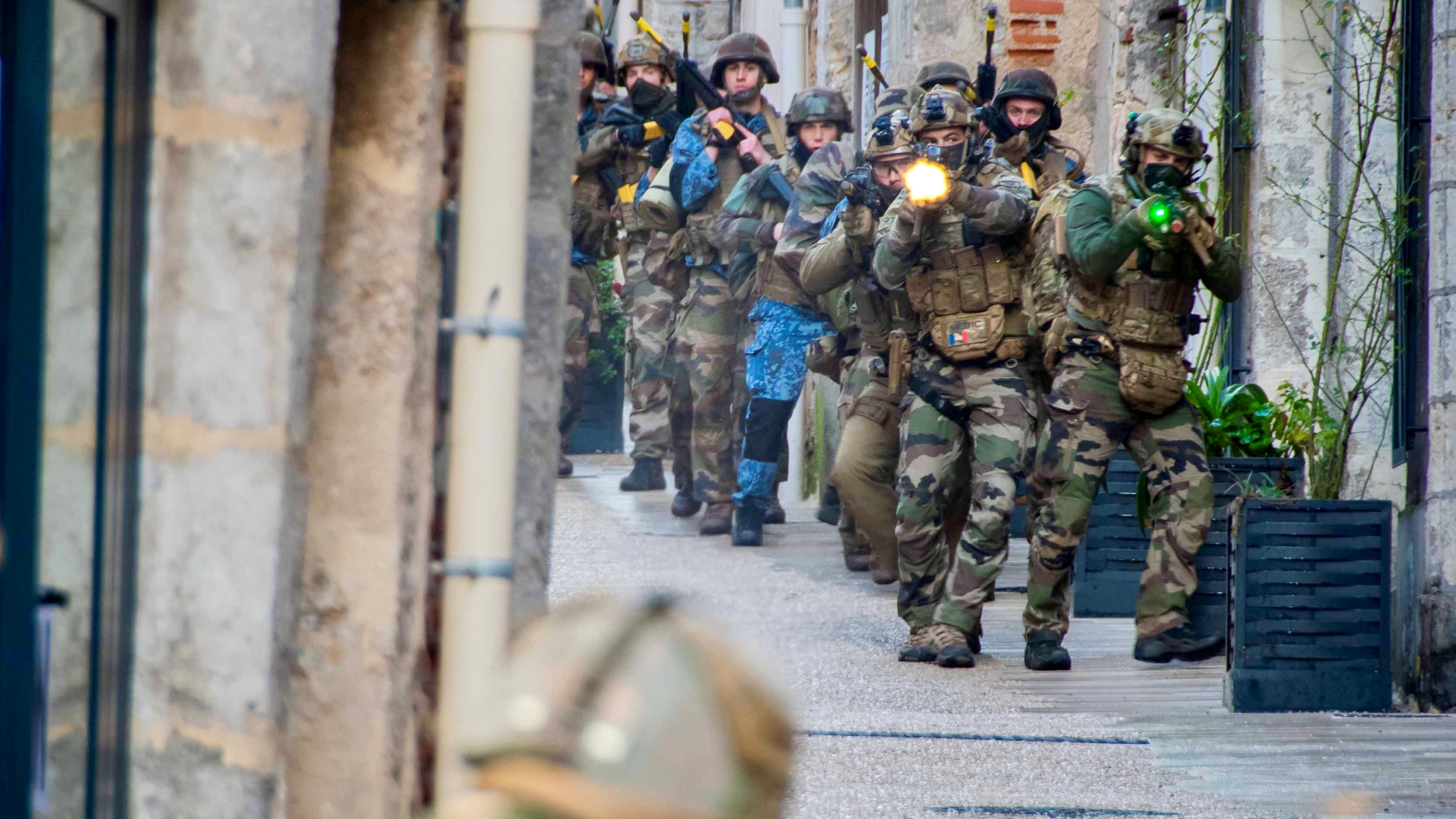 Vendredi 10 mars 2023, la force Orion mène un assaut dans la ville de Cahors. 