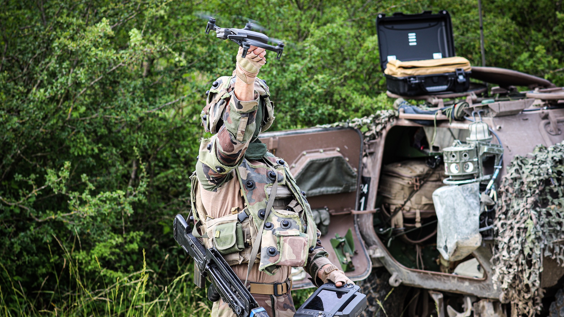 A l'aide de ses drones, le 1er REC mène des actions de reconnaissance