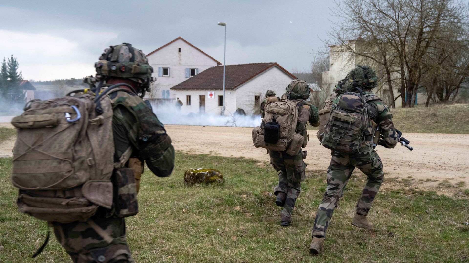 L'assaut est donné par la compagnie interalliée.